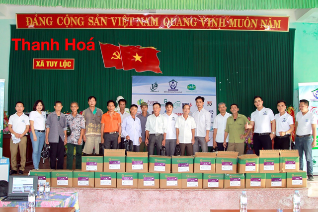 vietphuong-viet-phuong-foundation-chung-tay-day-lui-dich-asf-tang-mien-phi-3-500-lit-thuoc-sat-trung-cho-nguoi-chan-nuoi-5