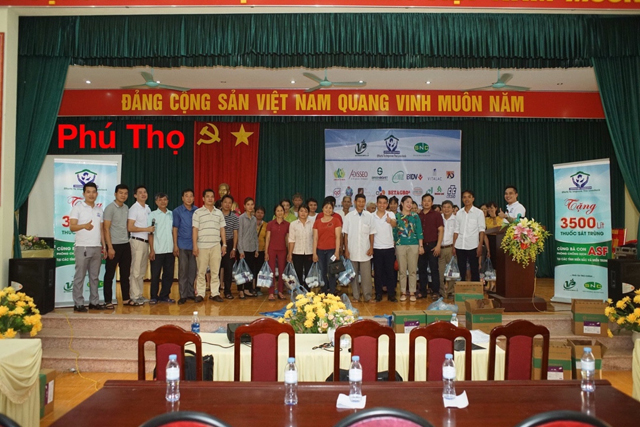 vietphuong-viet-phuong-foundation-chung-tay-day-lui-dich-asf-tang-mien-phi-3-500-lit-thuoc-sat-trung-cho-nguoi-chan-nuoi-7