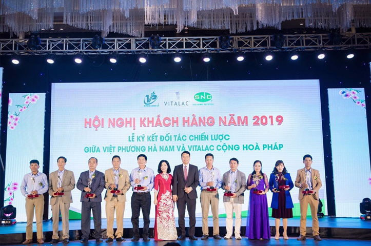 vietphuong-viet-phuong-ha-nam-hoi-nghi-khach-hang-2019-4